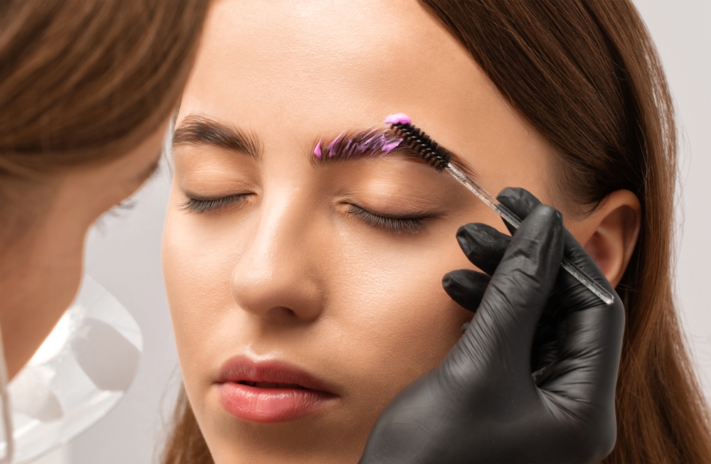 Eyebrow Lamination for Fuller Brows