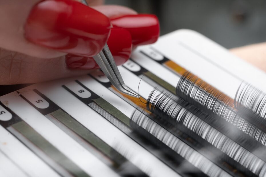 Cost of Eyelash Extensions